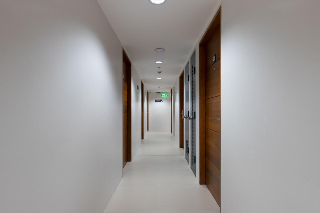 Ihotel Uptown Bgc Тагиг Экстерьер фото